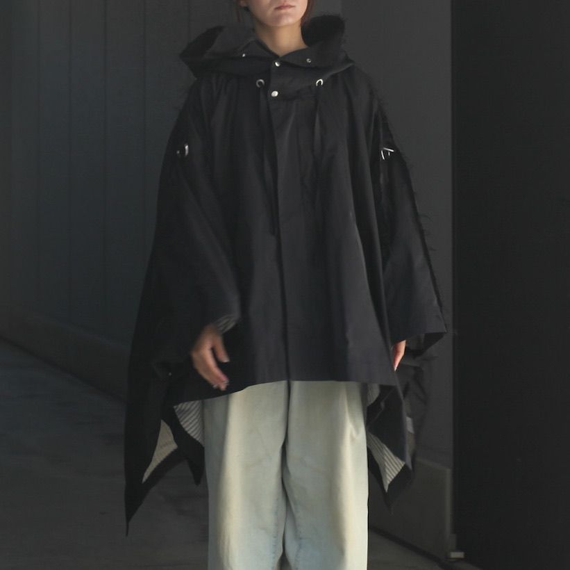 【残り一点】ポリエステルギャバジンフーデッドポンチョ