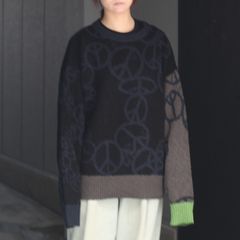 【残り一点】 Peace Crewneck Knit