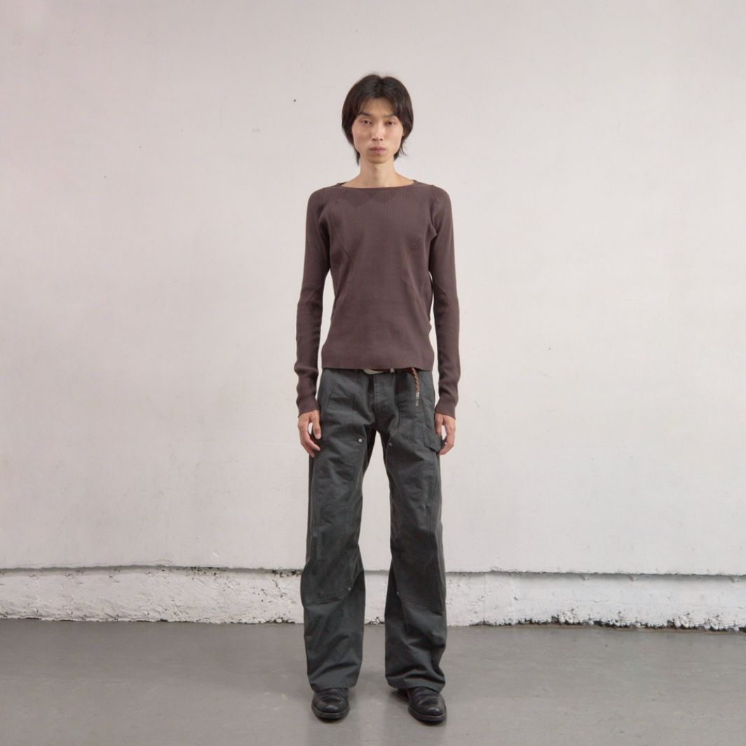 【残りわずか】Panelled Ribbed Long Sleeve T-shirt