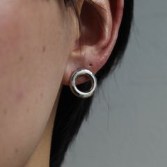 【残り一点】Studs Ring Hammered