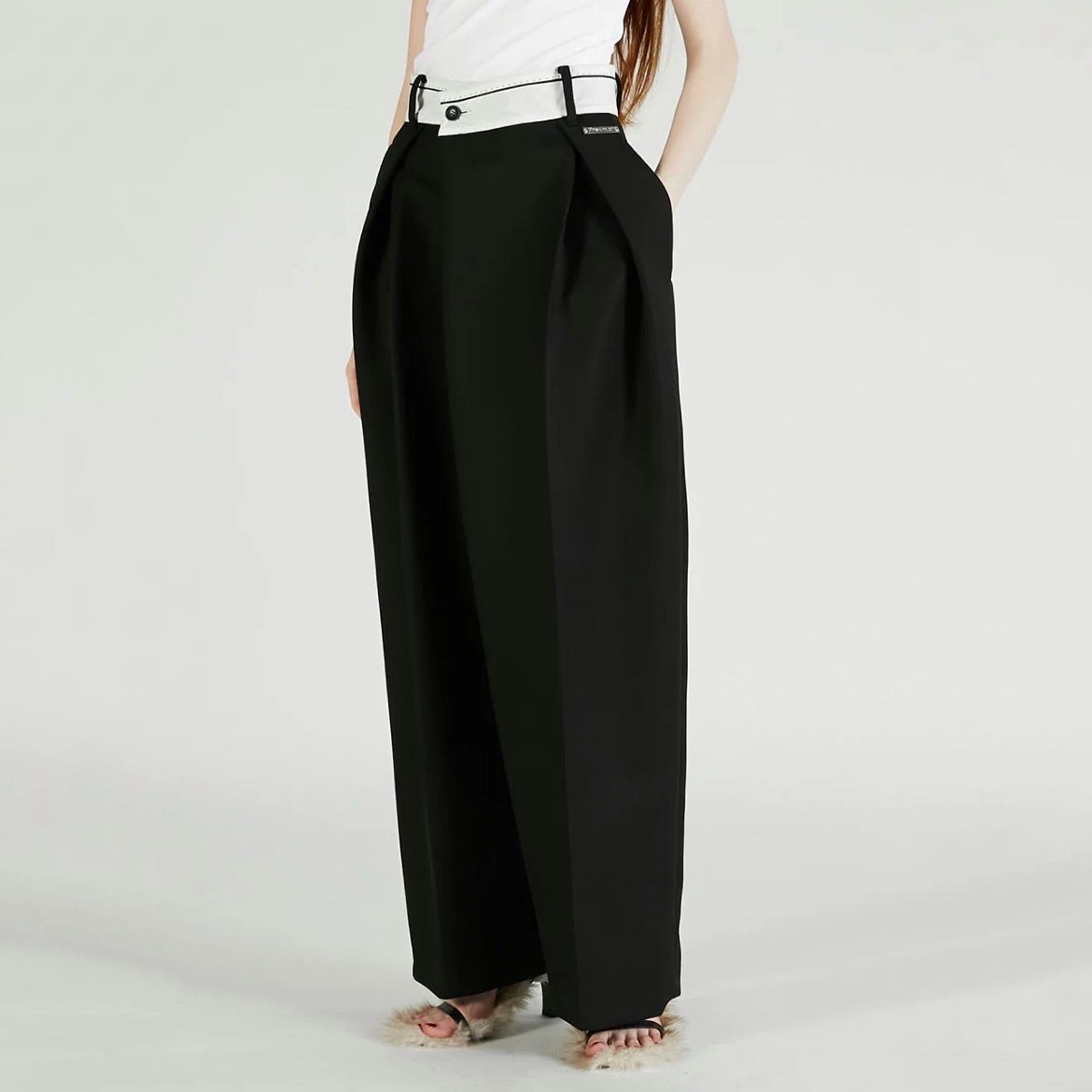 【残り一点】Marbelt Asymmetric Tack Pants