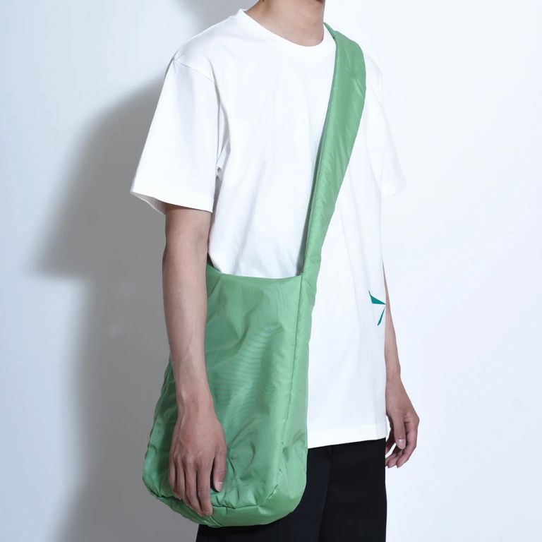 ryaw - 【再販売通知受付可能】Leaf Vein Mini Bag(NYLON) | ACRMTSM 