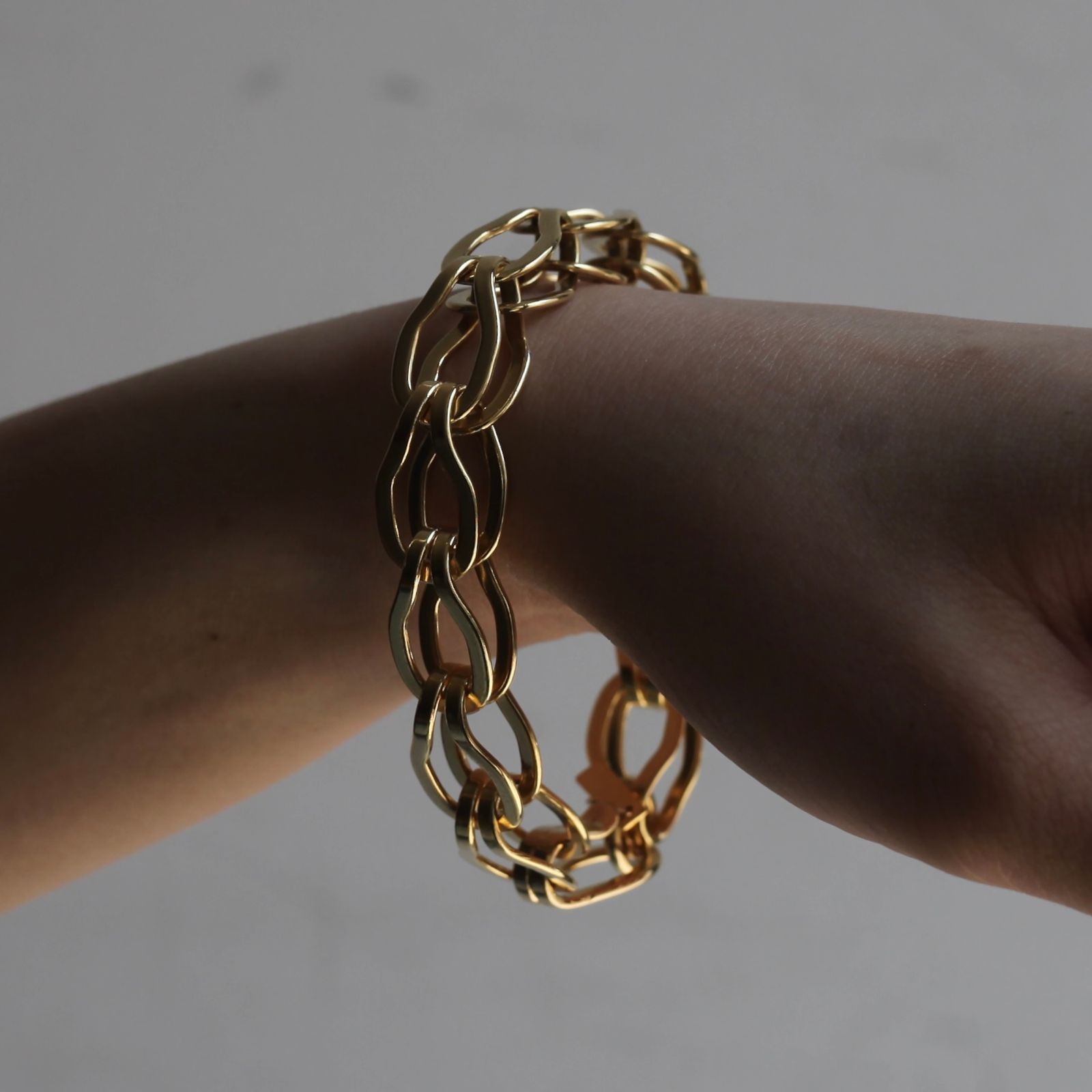 【残り一点】Hand Chain Bracelet(GOLD)