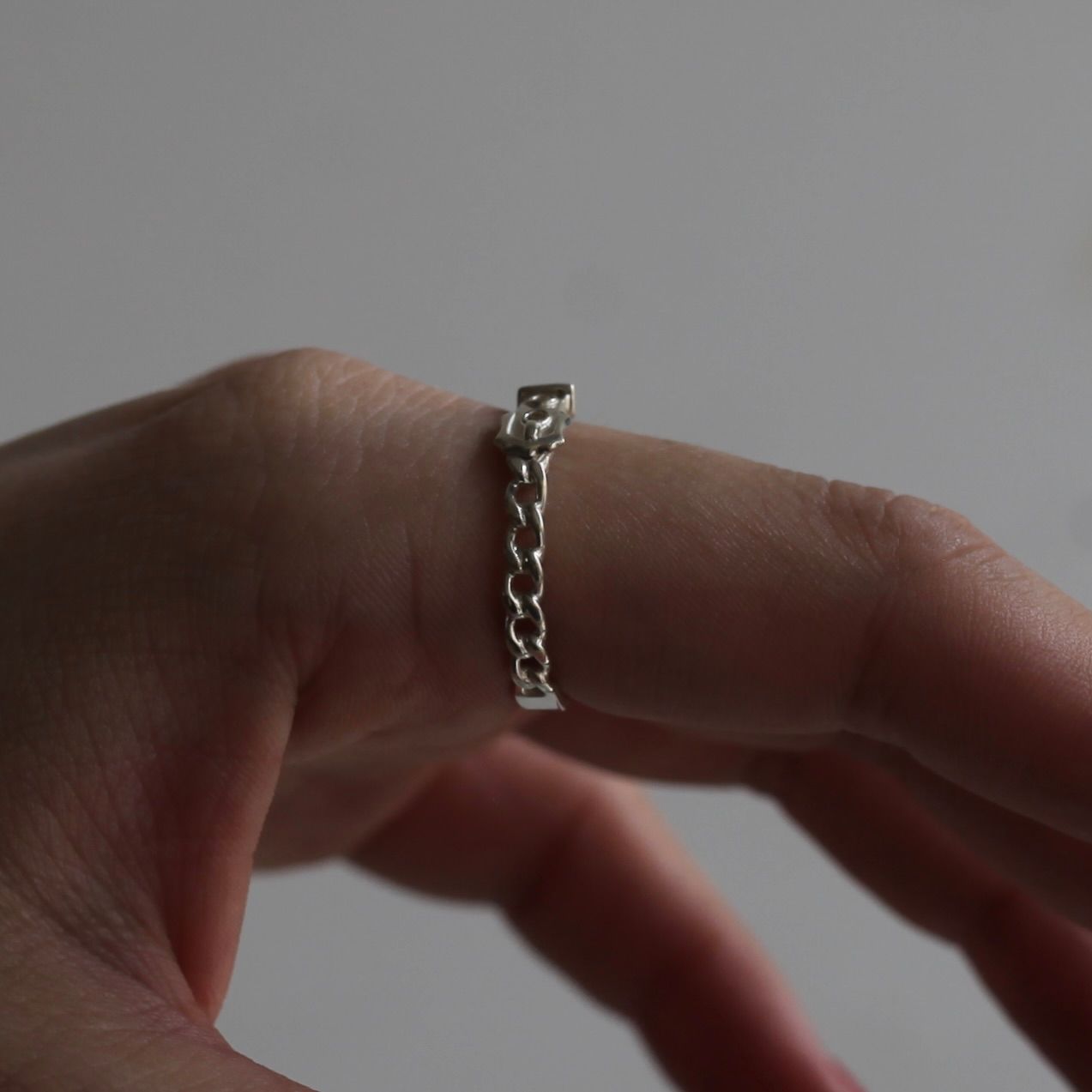 【残り一点】Victorian Buckle Curb Chain Ring