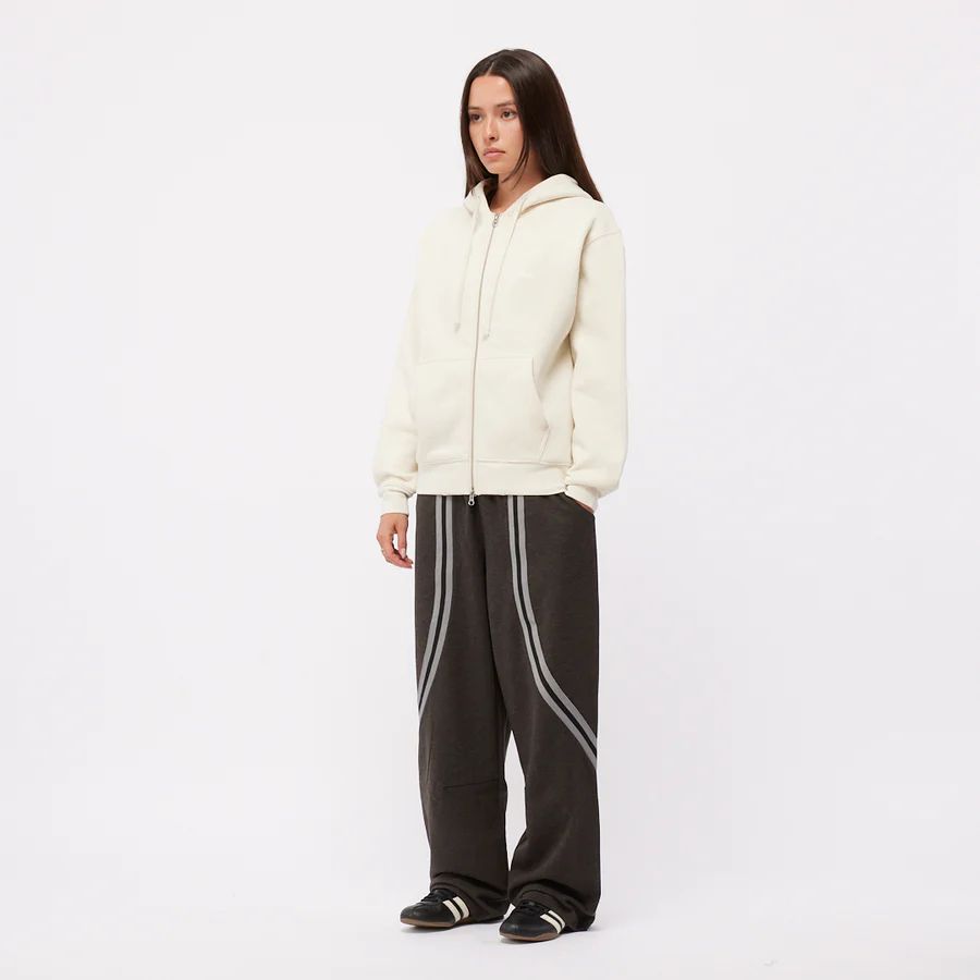 【残りわずか】Cursive Zip Hoodie