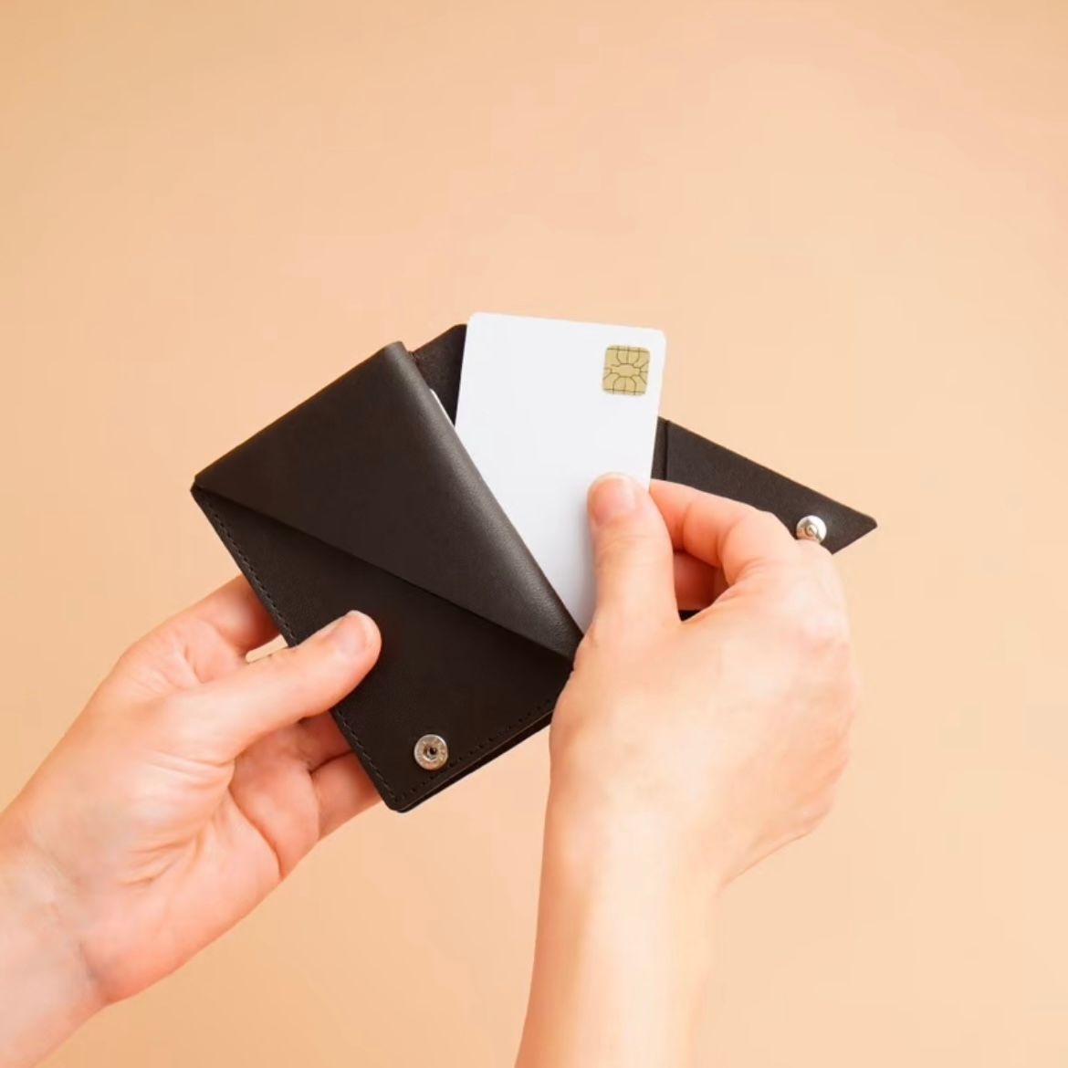 【残り一点】Slant Card Case(CLASSIC LEATHER)