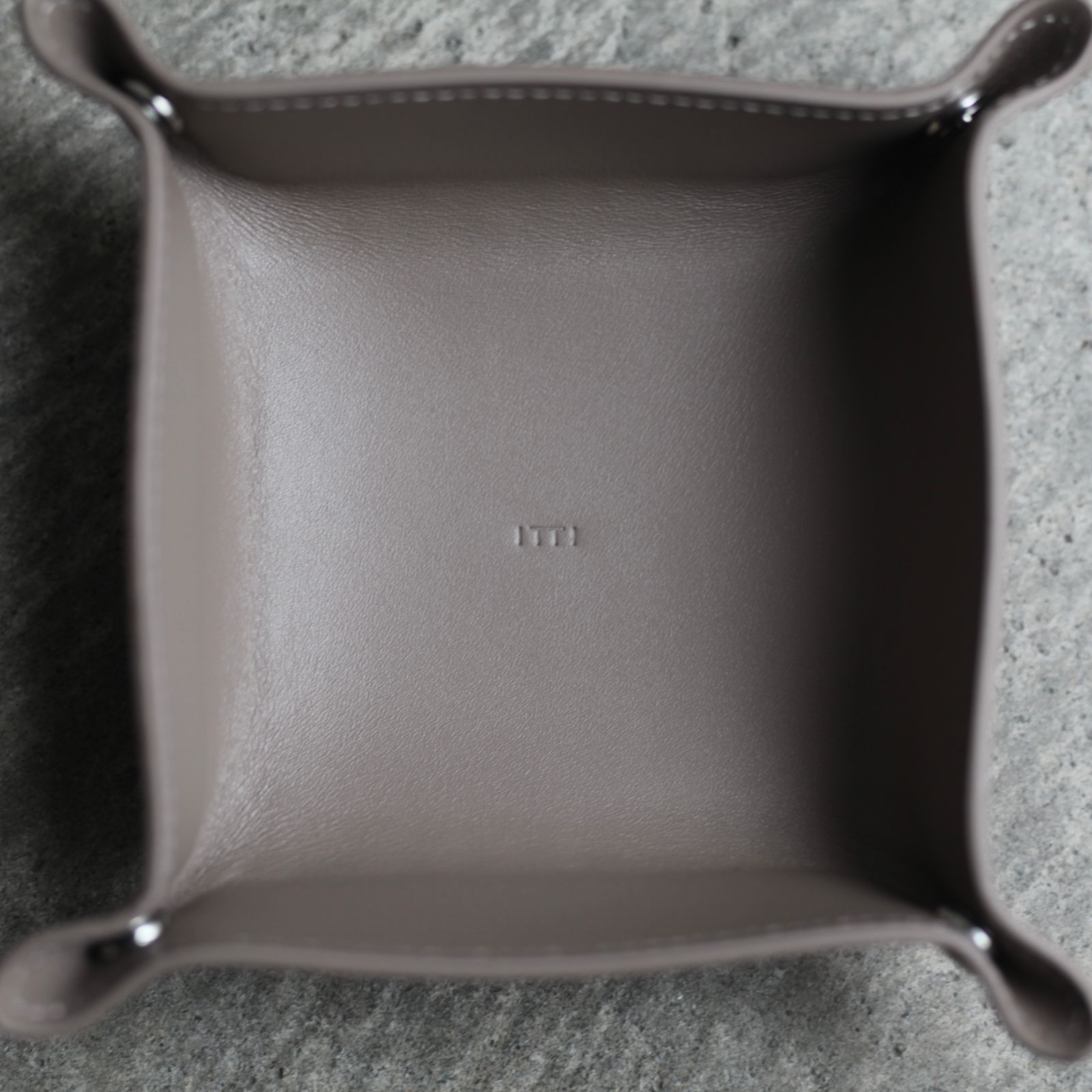 【残りわずか】Herrie Portable Tray(DIPLO SKY)