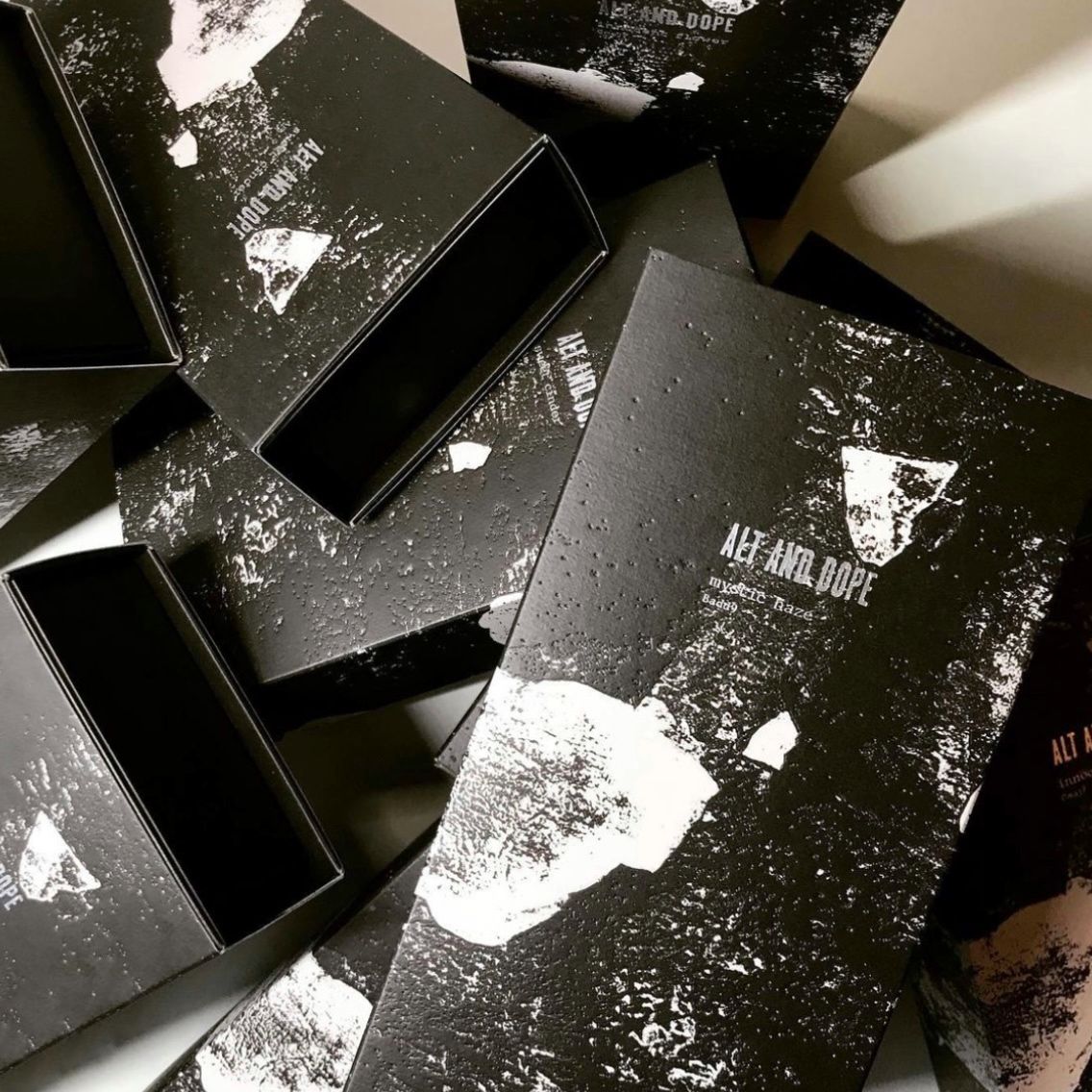 【残りわずか】Malti Use Fragrance 100ml(SWEET CINDER)