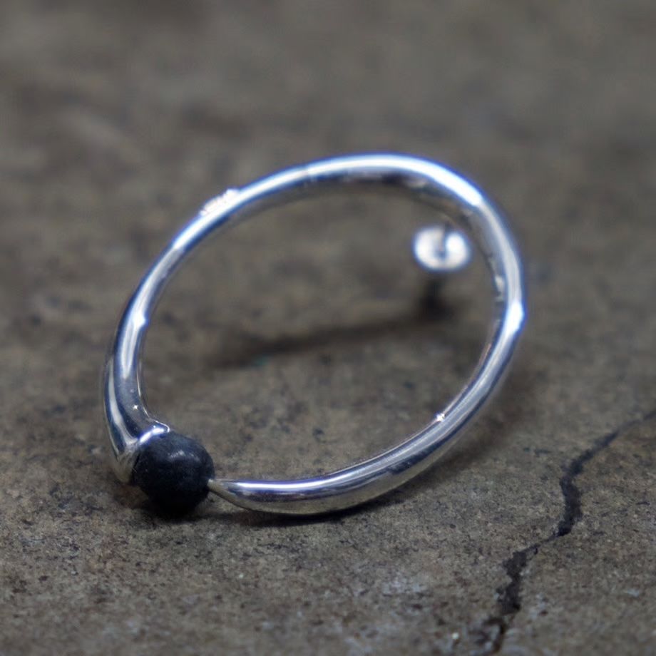 【お取り寄せ注文可能】Leather Jewel Oval Earring