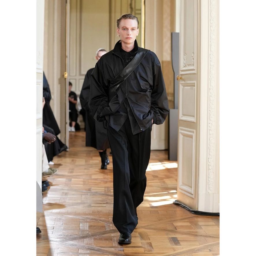 【残りわずか】Cotton Satin Shirred Light Zip Jacket