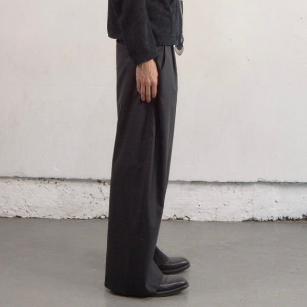 【残り一点】2Tucked Curved Leg Trousers