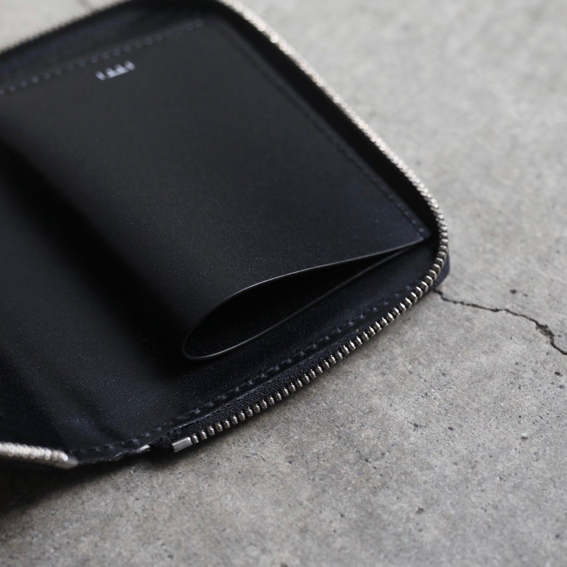 ITTI - 【残り一点】Cristy Slim Compact WLT(AI CROCO