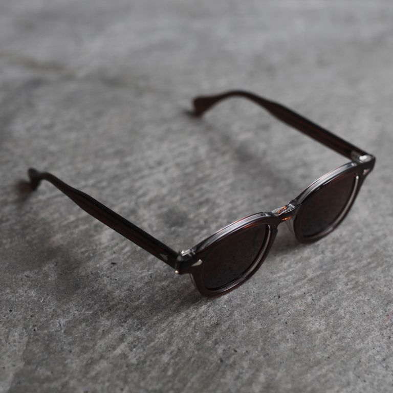 レンズ : CHOCO BROWN
