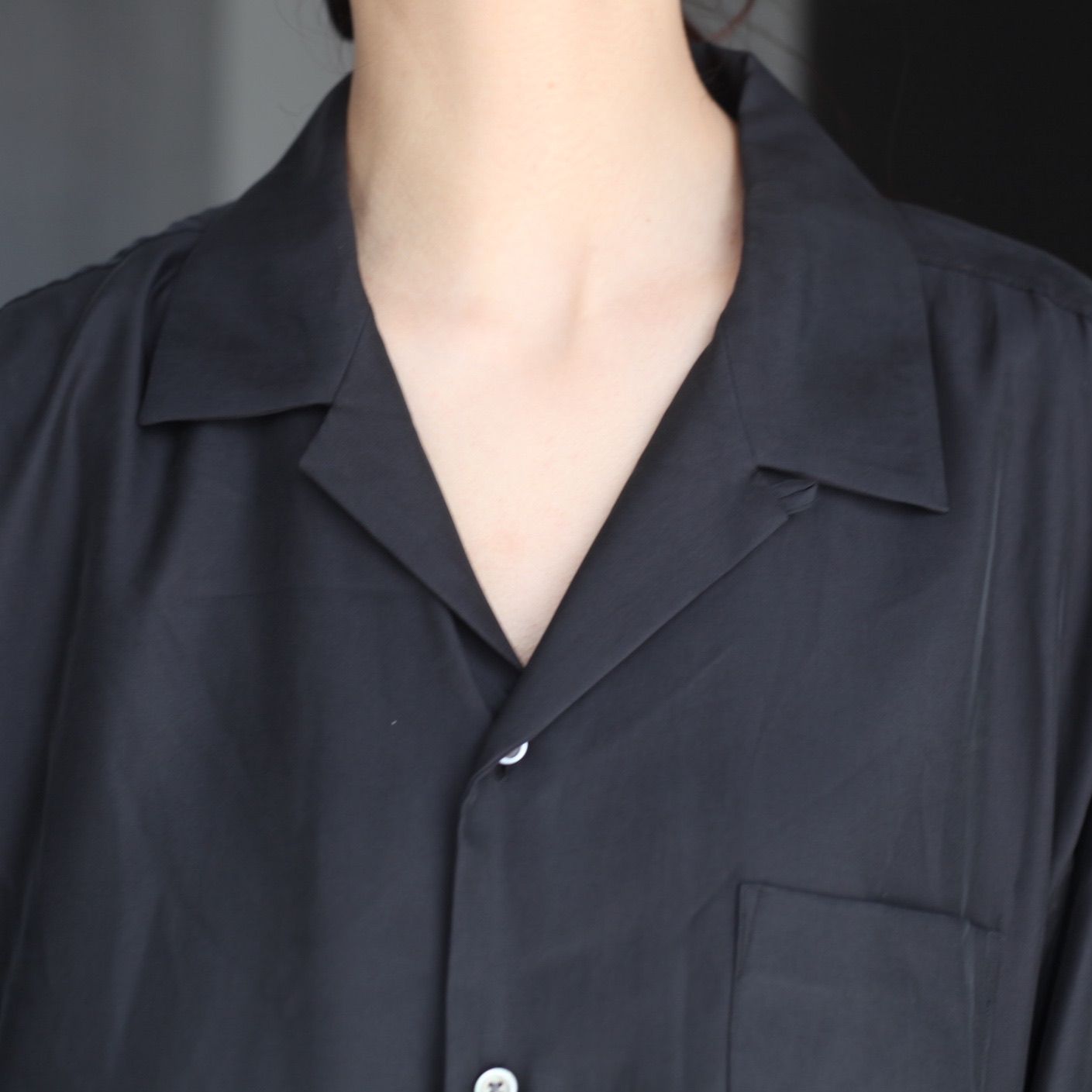 雑貨出品中 ssstein - 【残りわずか】Cupro Twill Oversized Open Collar S/S
