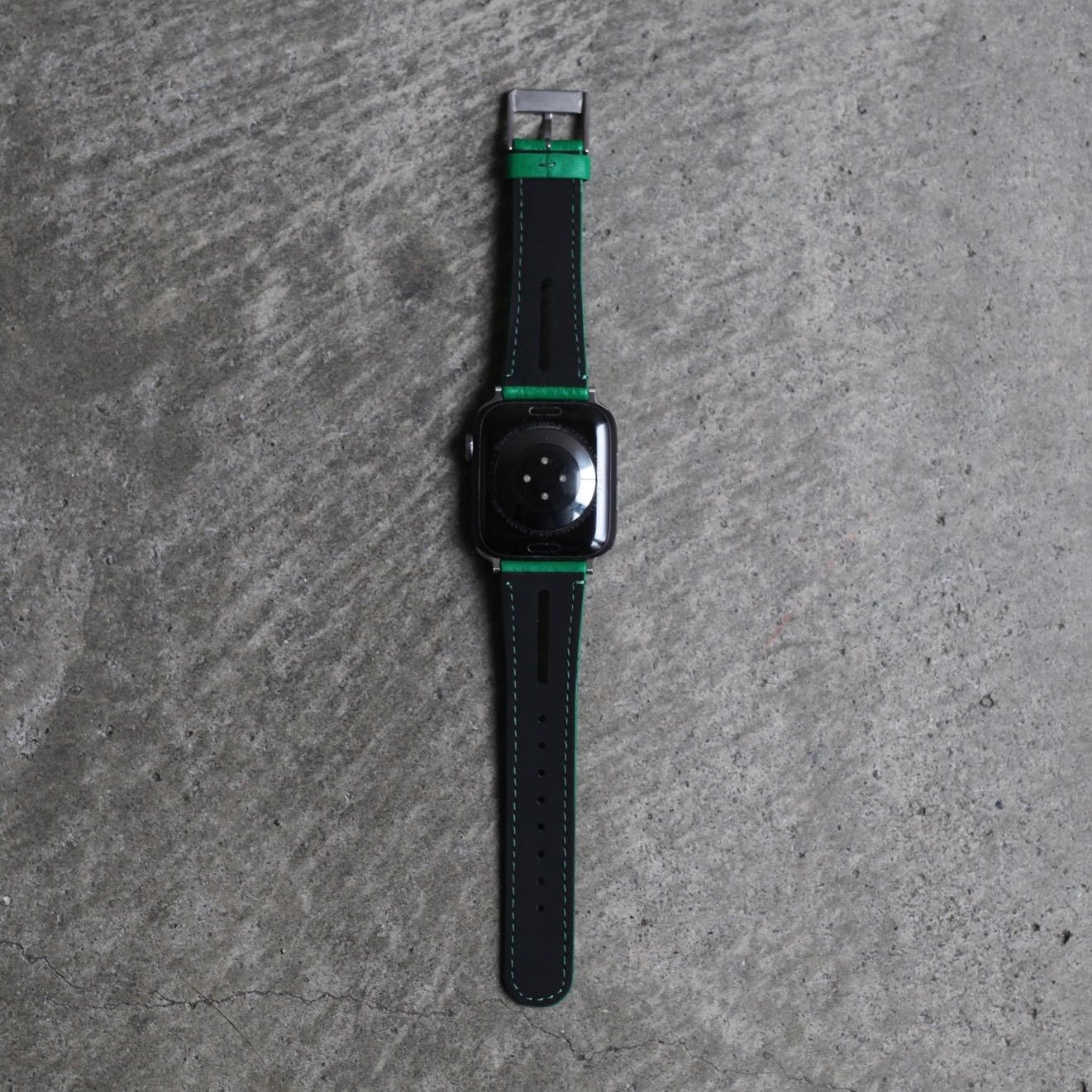 【残り一点】レザーハイブリッドバンド for Apple Watch(JOLLY GREEN)