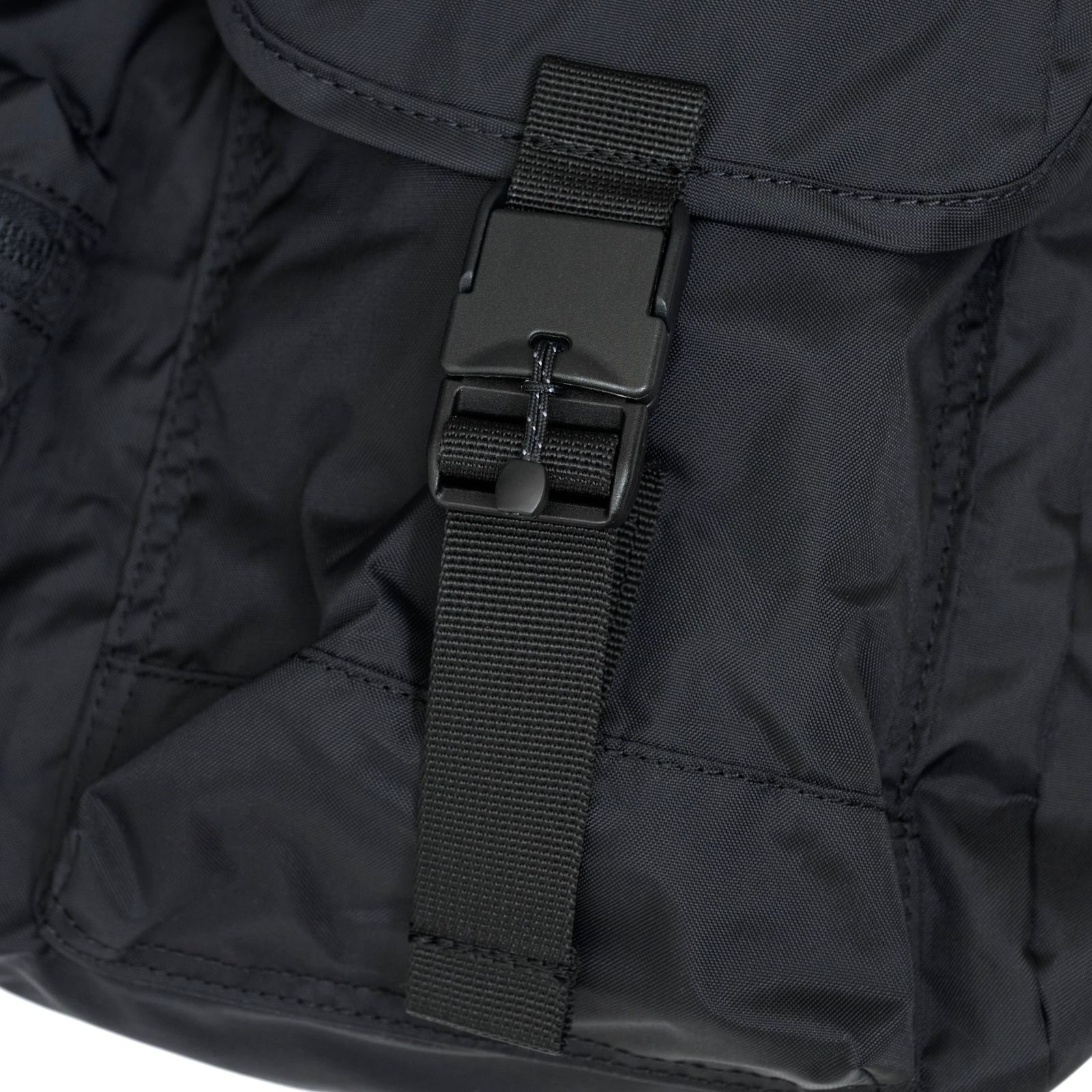 【再販売通知受付可能】3 Pockets Shoulder Bag