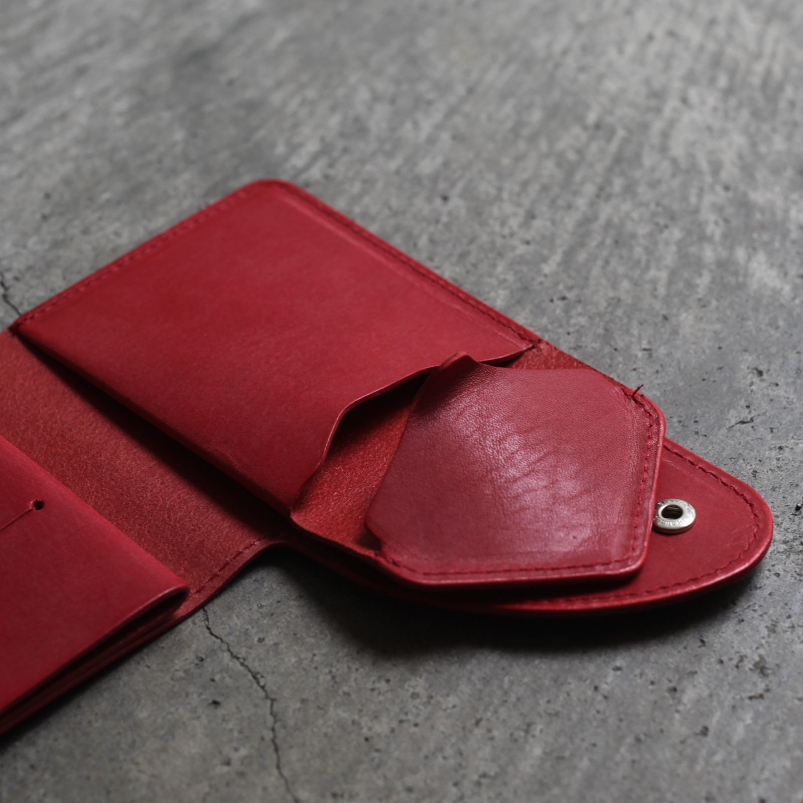 【残りわずか】Wallet(RED)