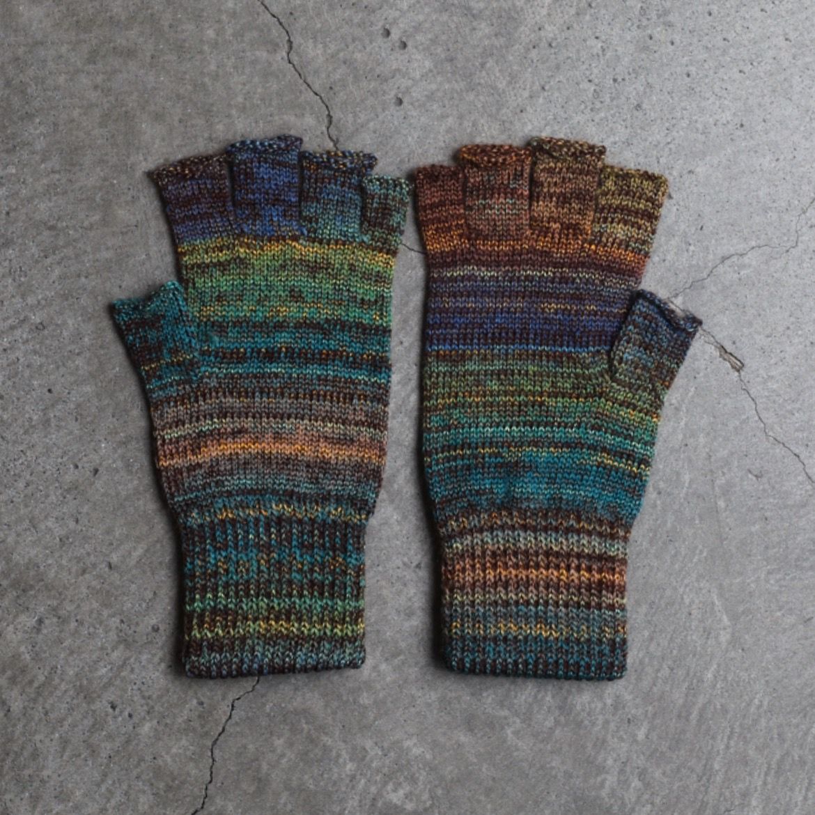 【残り一点】Multi Color Glove
