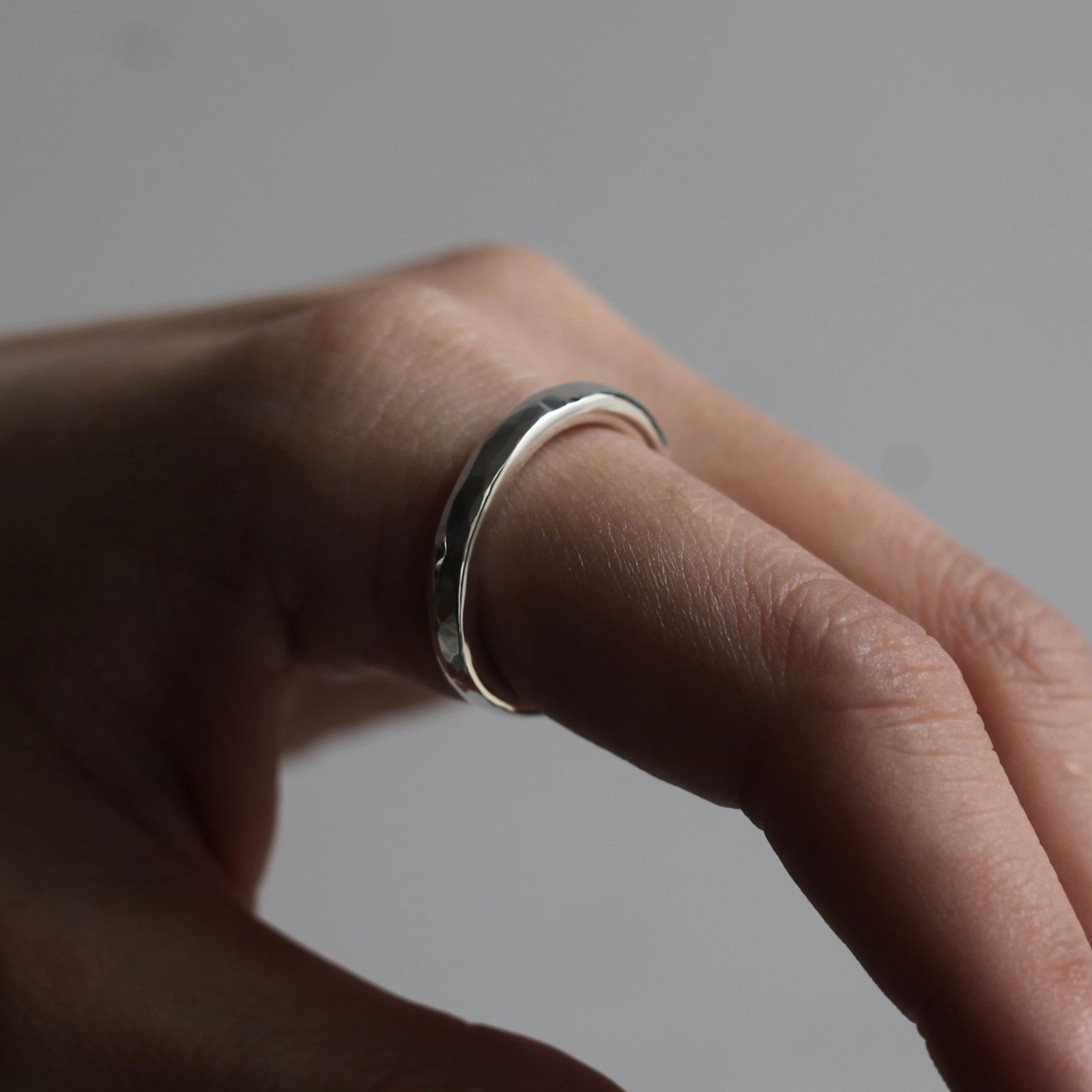 【残り一点】Oval Hammered Ring(3.5mm)