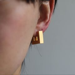 【再販売通知受付可能】Square Hoops Satin Small(GOLD)