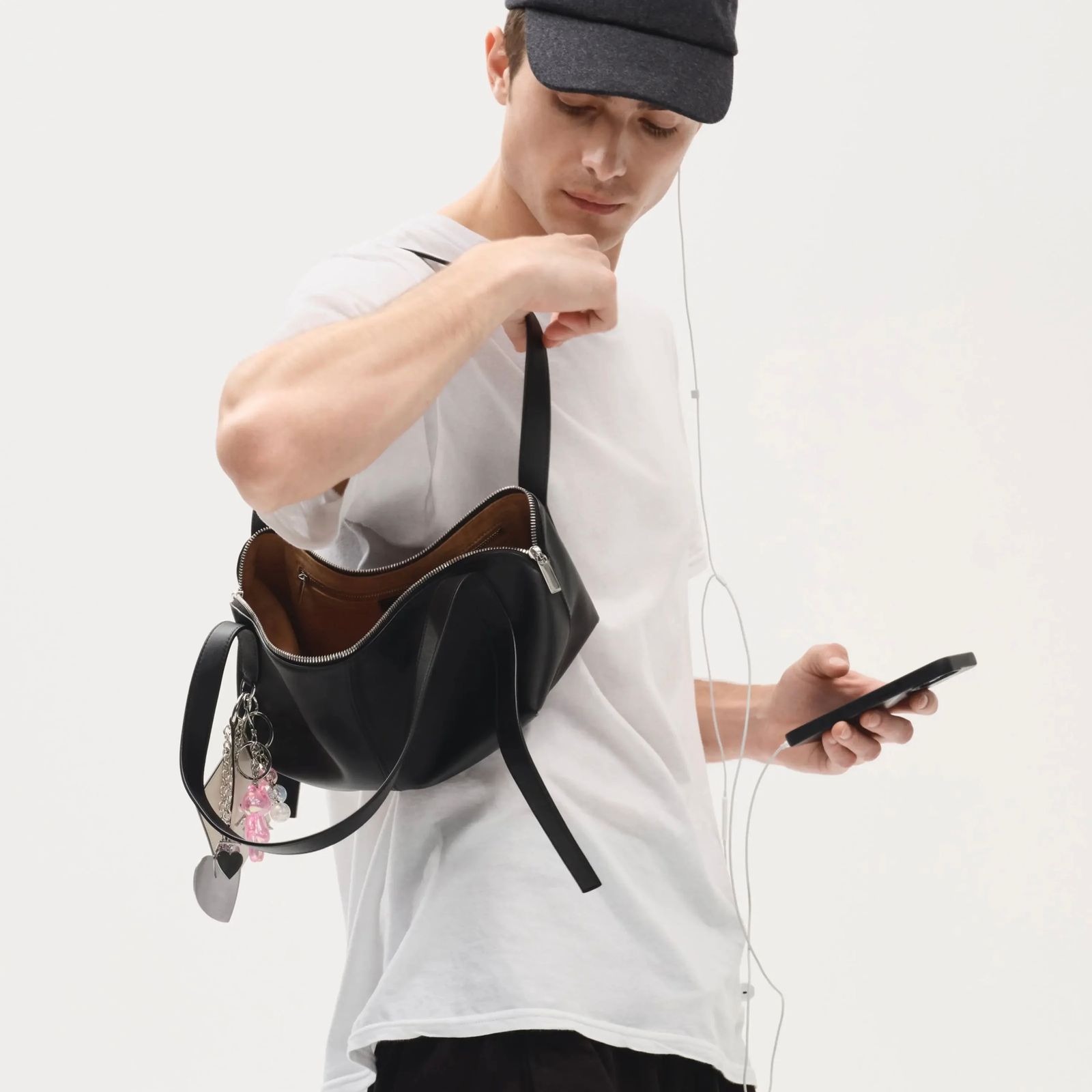 【残り一点】ZIP TOTE(CALFSKIN)