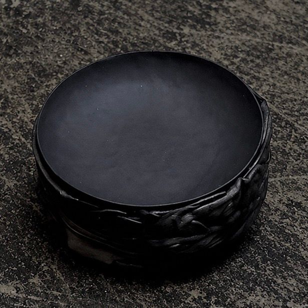 【お取り寄せ注文可能】Revive Leather Round Ash Tray