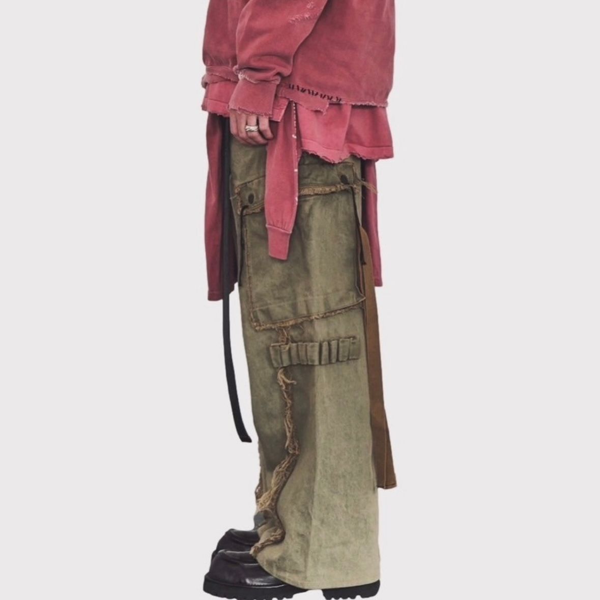 【残りわずか】Slash Seam Twist Cargo Jeans