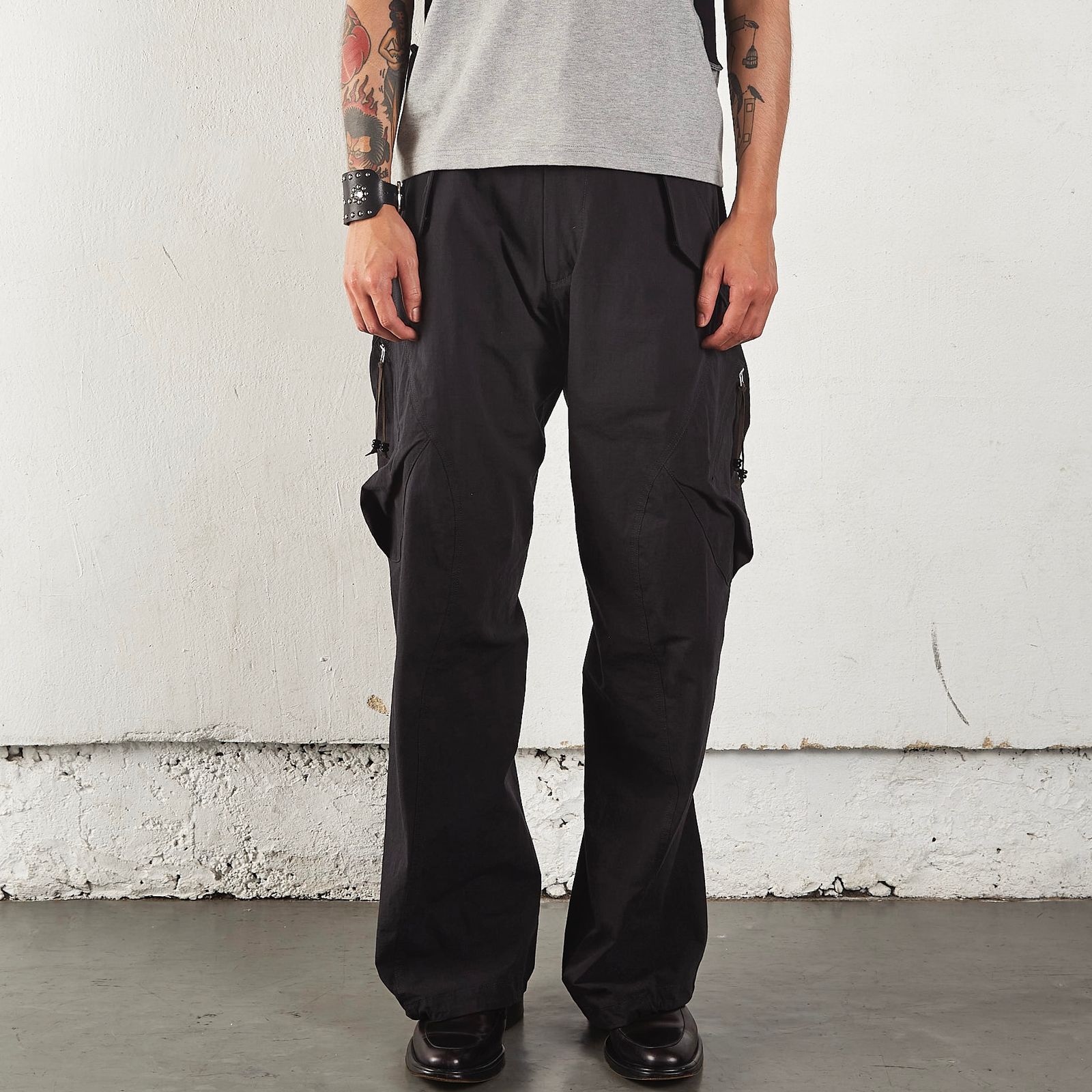 NVRFRGT/ネヴァーフォーゲット】3D TWIST CARGO PANTS-