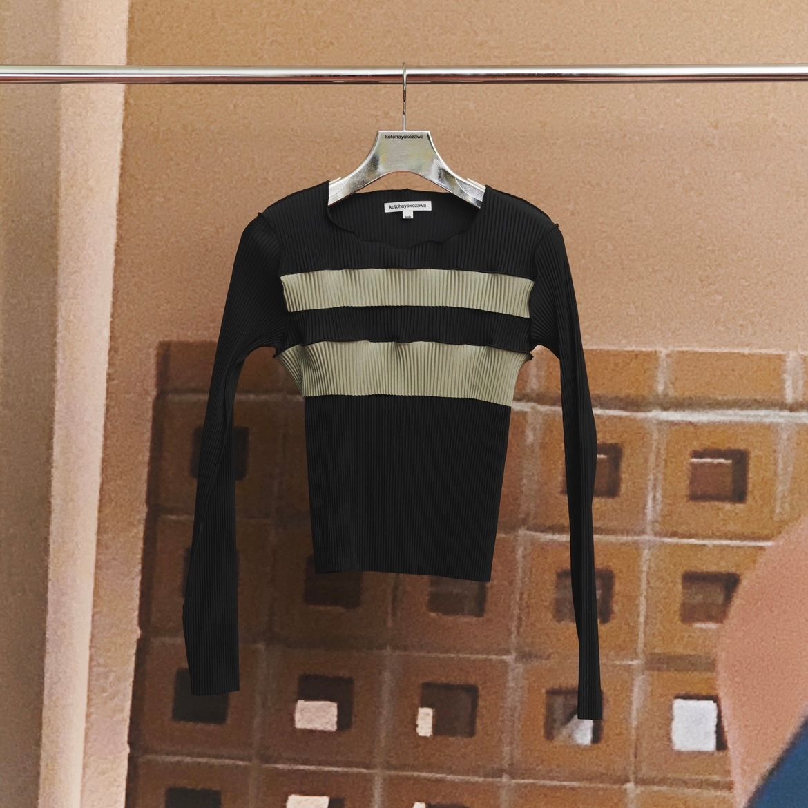 【残り一点】Tiny Border Top