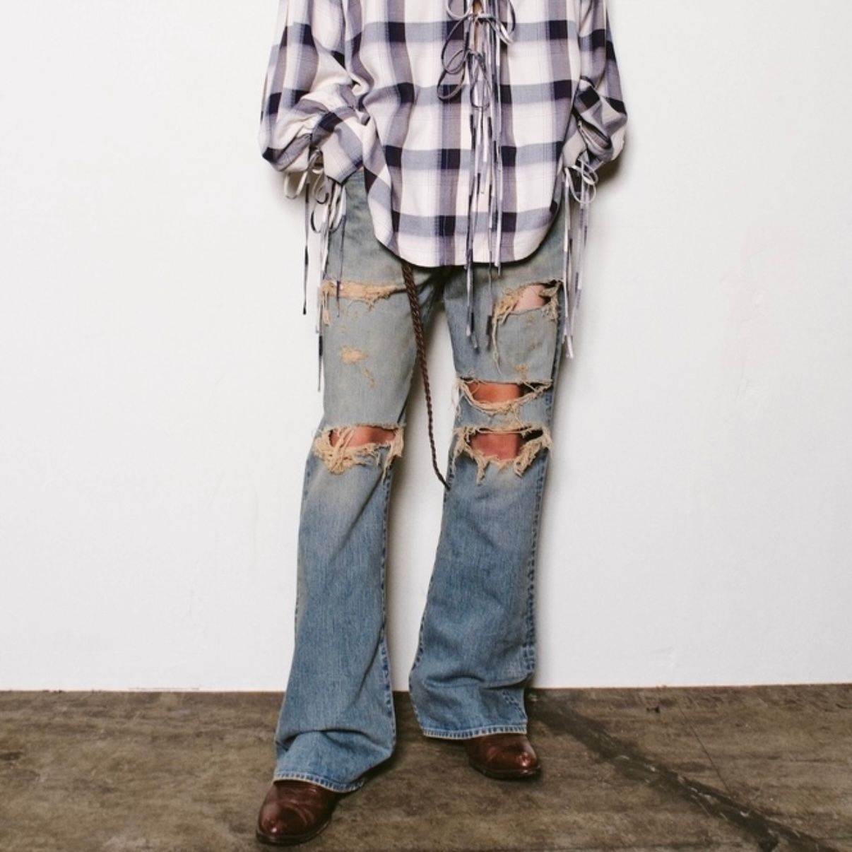 【残り一点】Damaged Modern Denim Pants Flared Cut