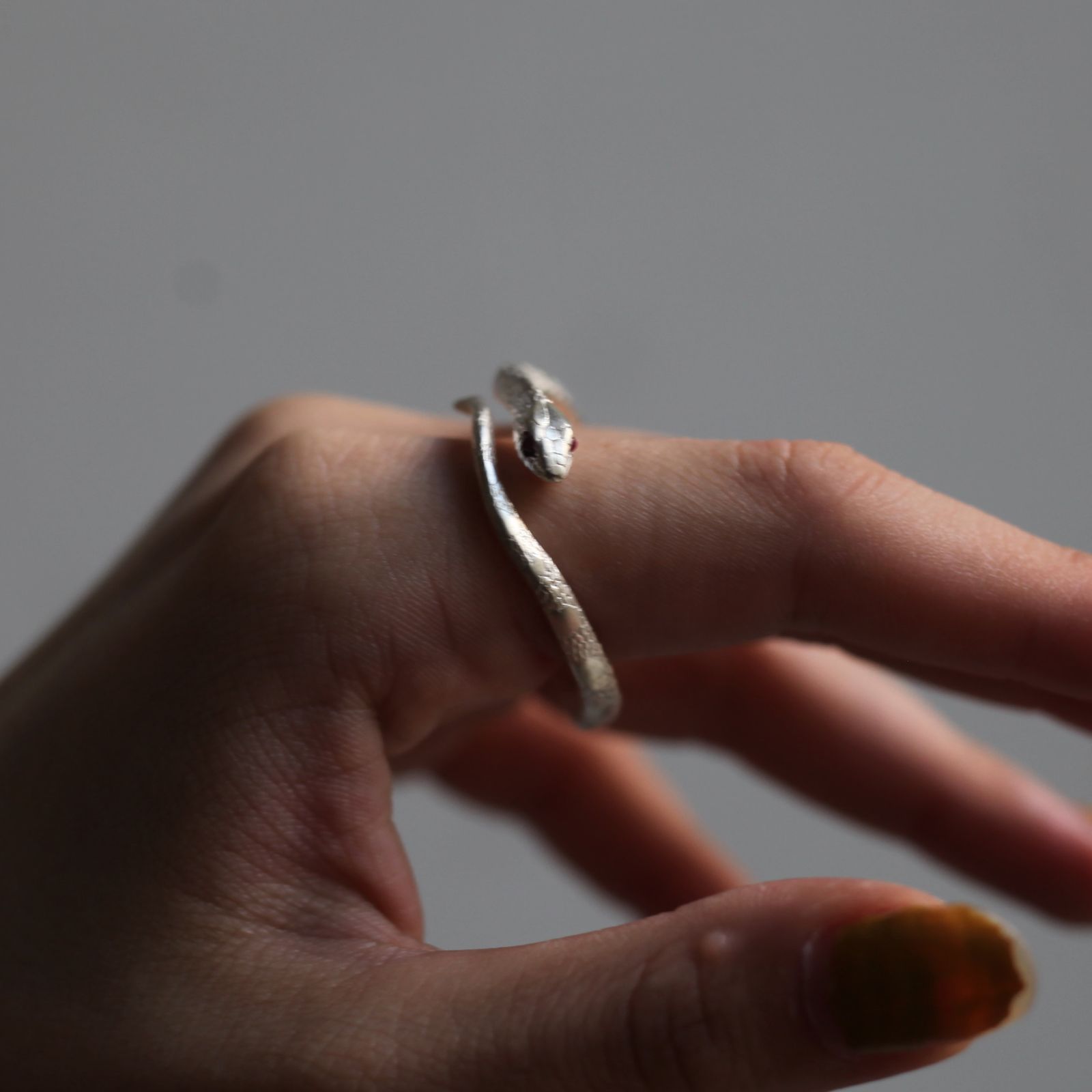 【お取り寄せ注文可能】蛇ダブルリング(SILVER)