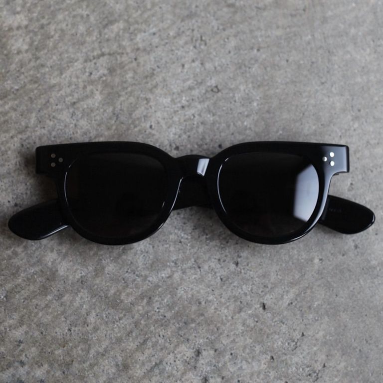 レンズ : DARK GRAY