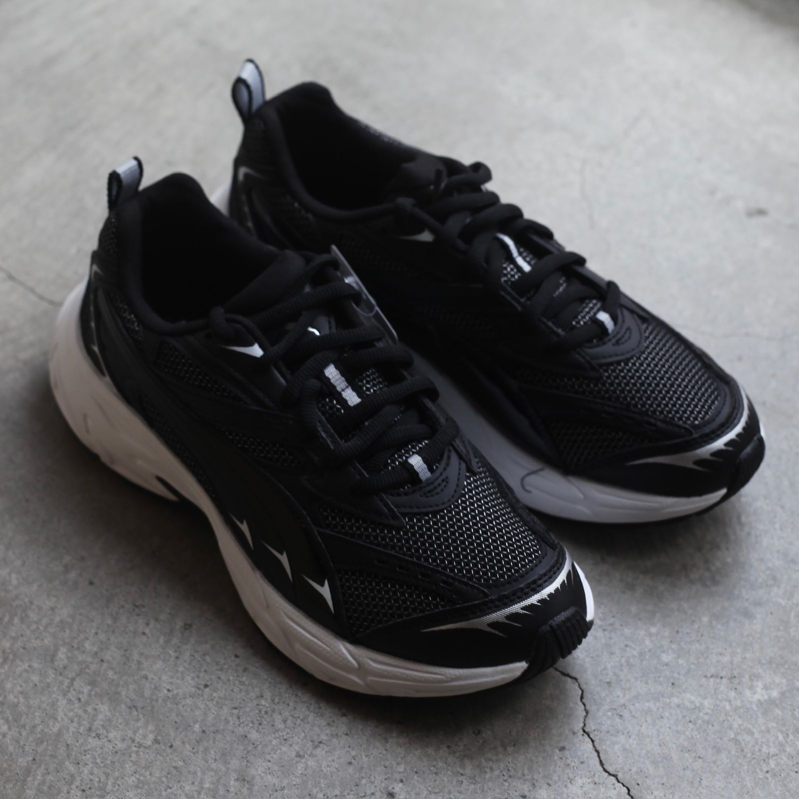 【残り一点】PUMA Morphic Base