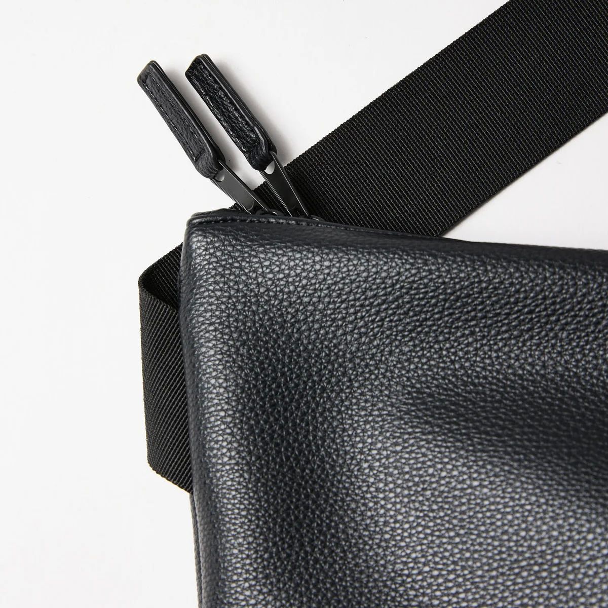 【残り一点】Leather Messenger Bag(M)