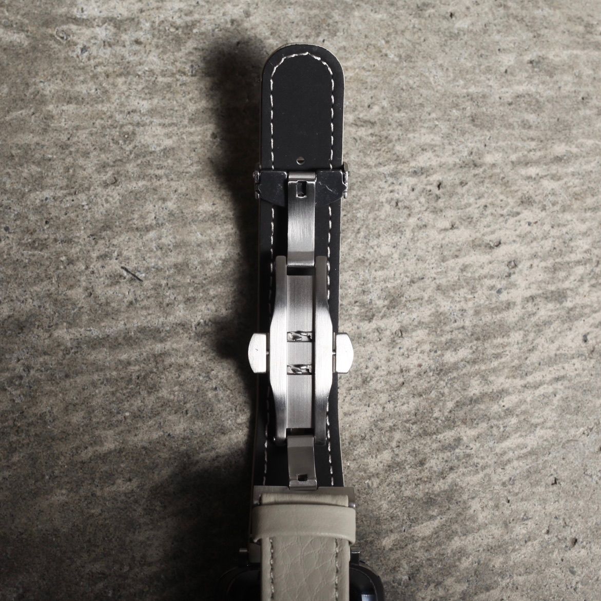 【残り一点】レザーハイブリッドバンドDバックル for Apple Watch(WHITE BEIGE)
