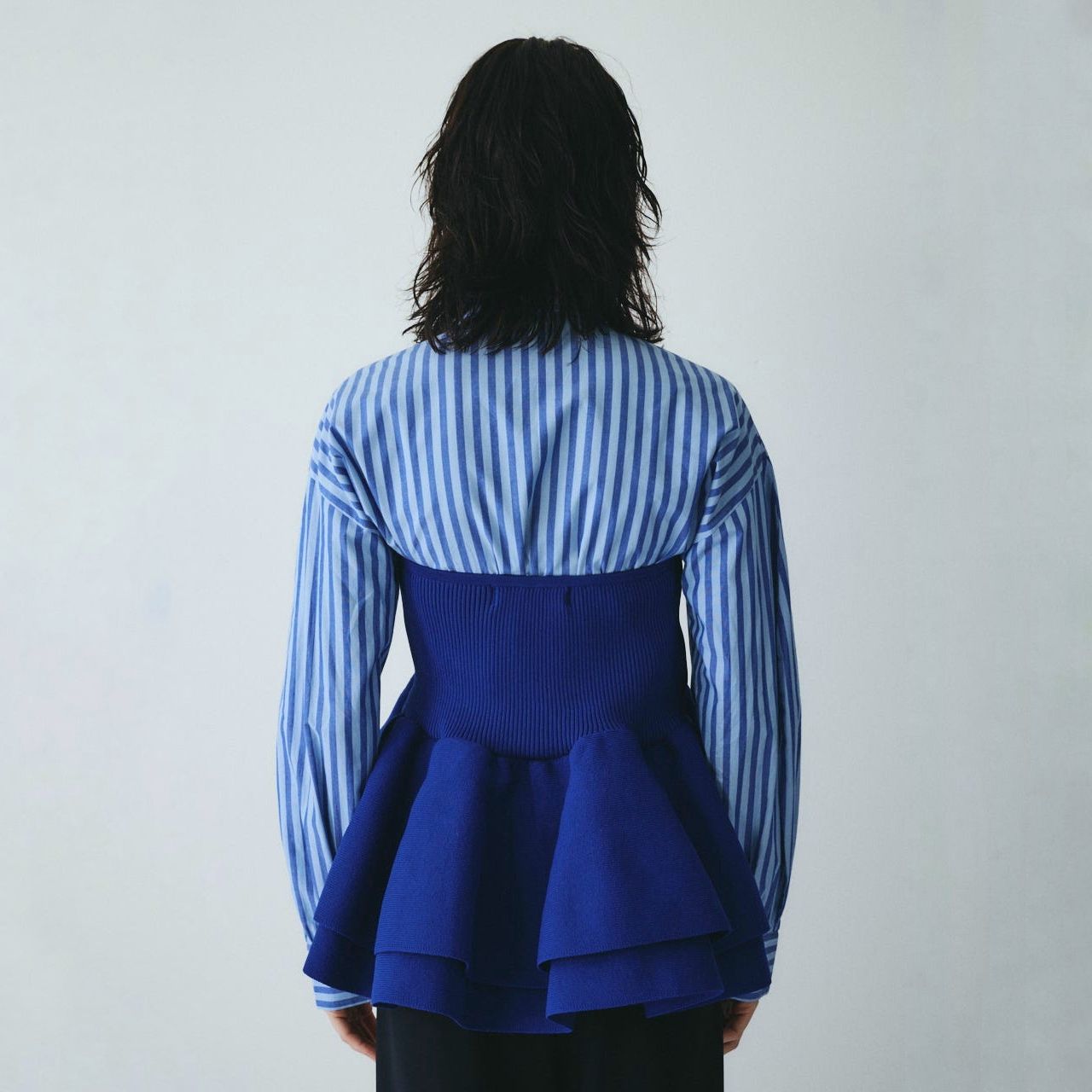 【再販売通知受付可能】Frill Hem Bustier