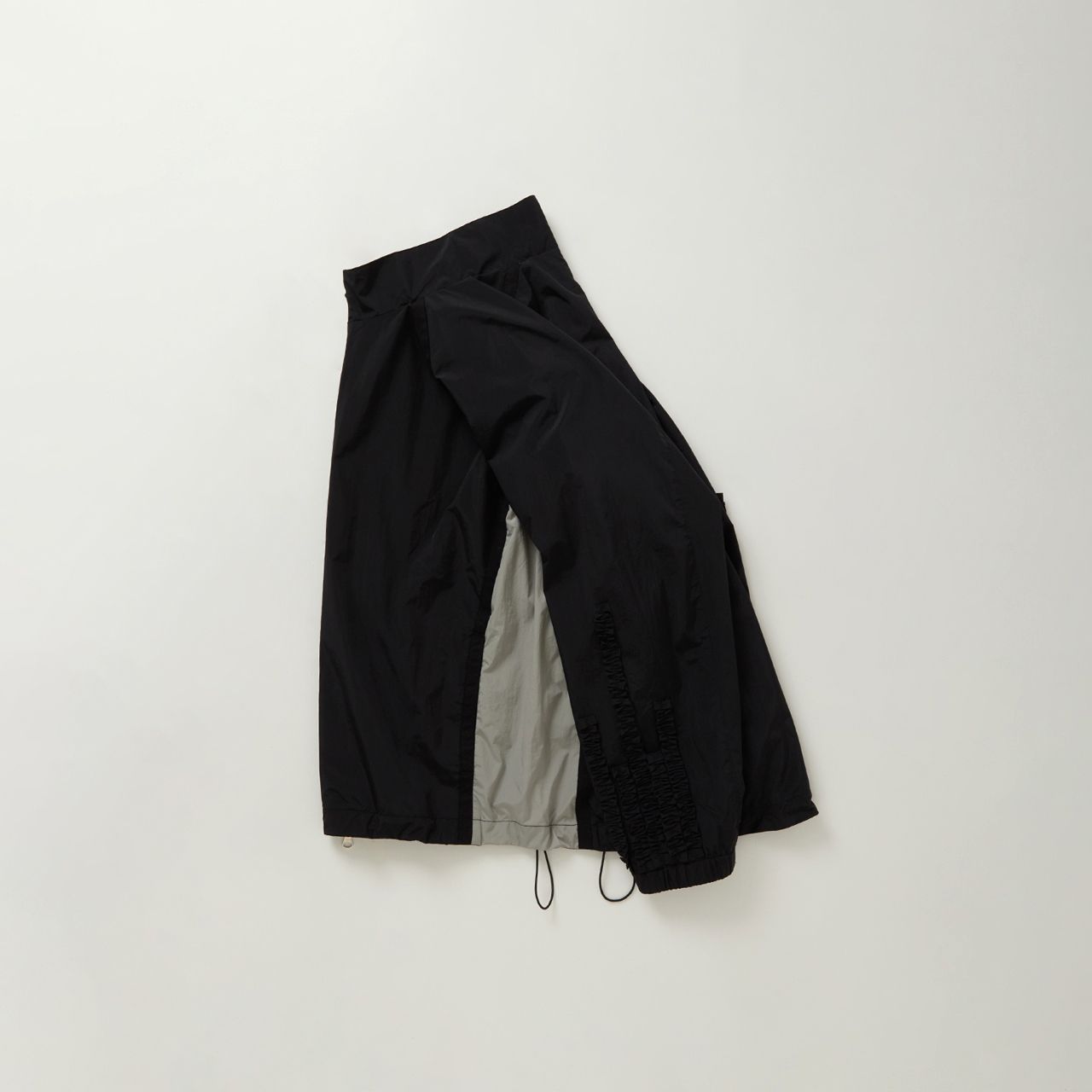 【残り一点】Nylon Ruffle Jacket