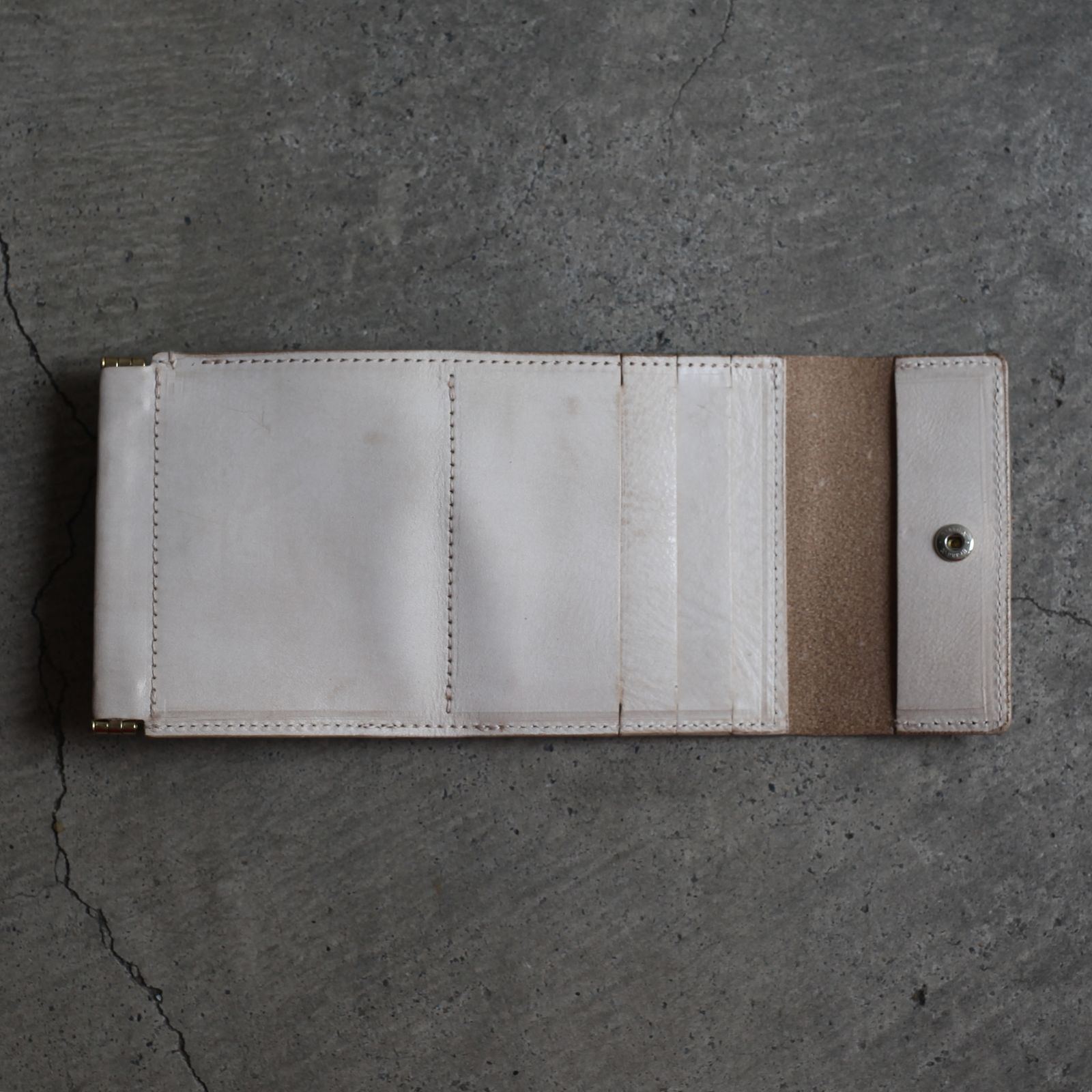 Hender Scheme - 【再販売通知受付可能】Clasp Wallet(IVORY