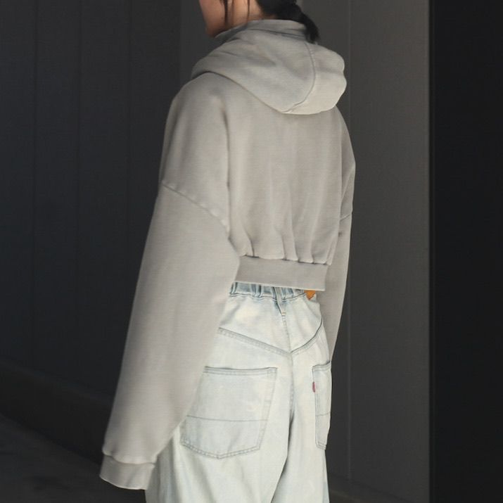 【残りわずか】Cropped Full Zip