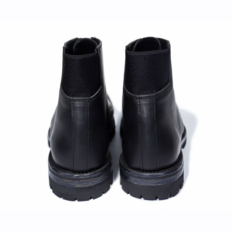 レザー種類 : GUIDI FIORE(BLACK)
※商品ページ画像のレザー及び、仕様はサンプルとしてご覧ください。
