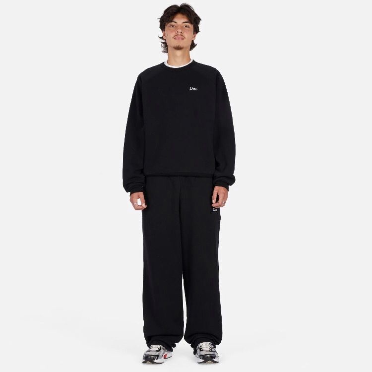 【残りわずか】Classic Small Logo Crewneck