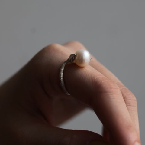 【お取り寄せ注文可能】蛇パールリング(SILVER)