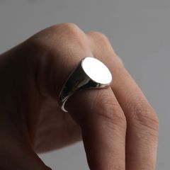 【お取り寄せ注文可能】Oval Sygnet Ring(WHITE)