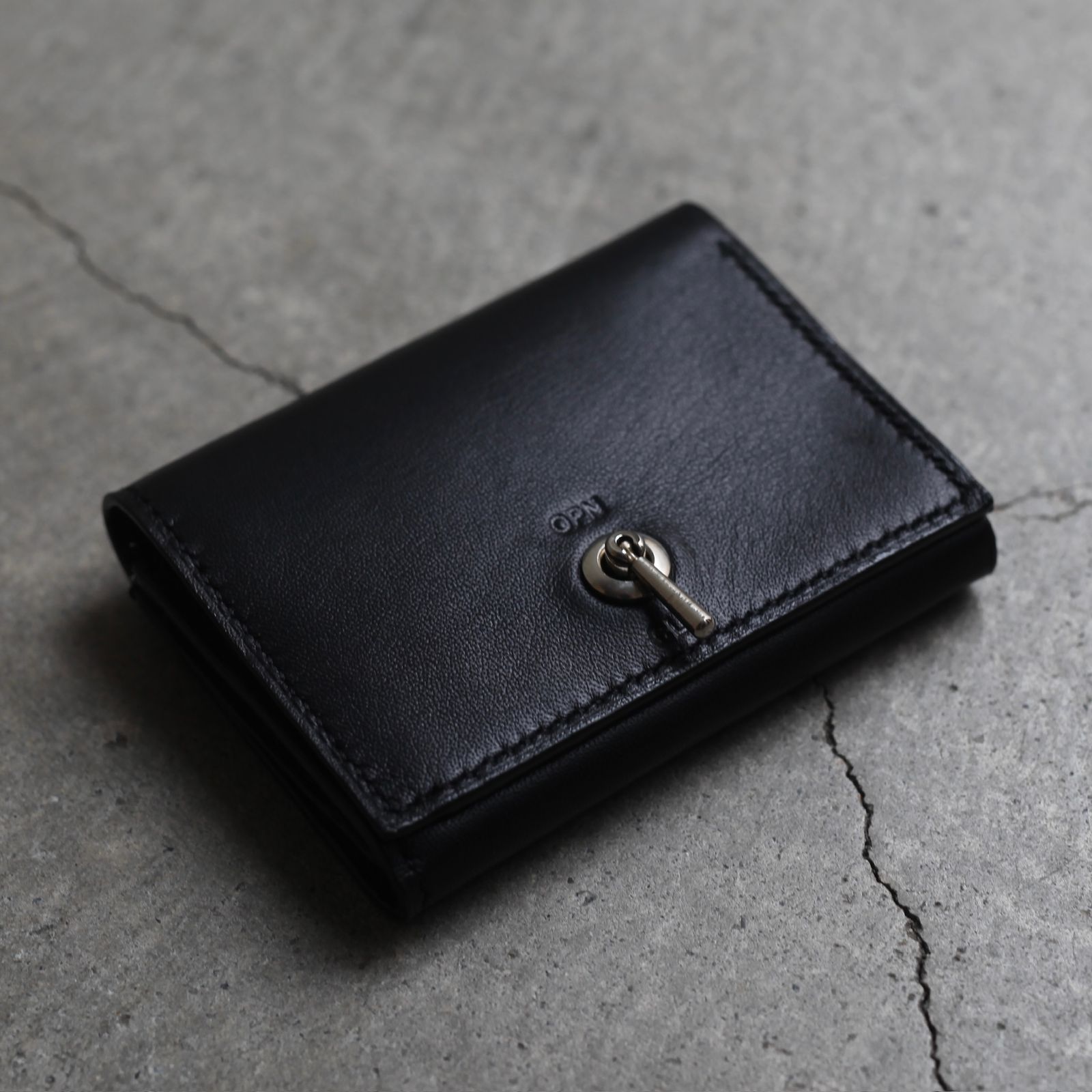 【再販売通知受付可能】Switch Trifold Wallet(ALT)