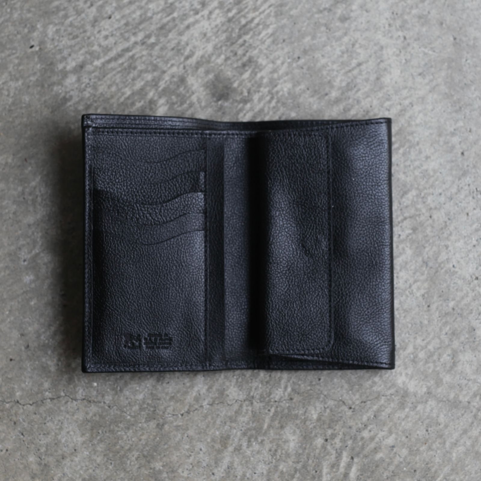 【残り一点】ミディアムウォレット