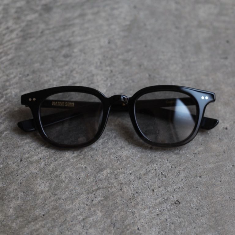 レンズ : LIGHT GREY