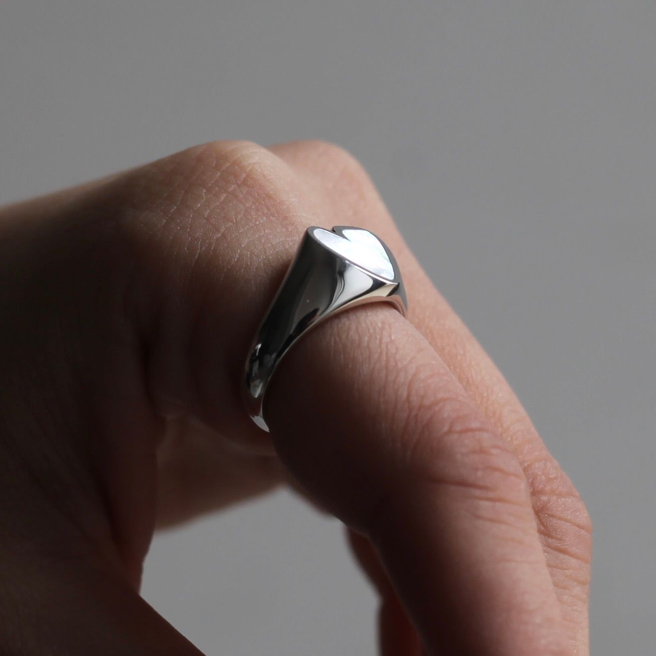 【お取り寄せ注文可能】Heart Stone Ring(WHITE×SILVER)
