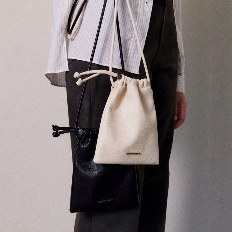 【再販売通知受付可能】Drawstring Mobile Tote Bag