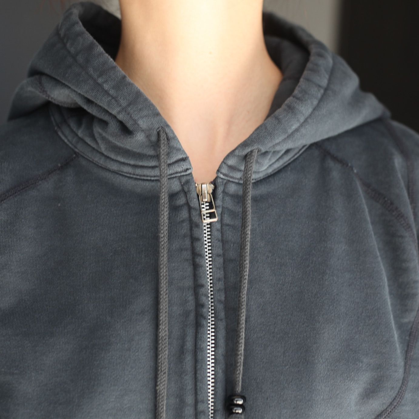 【残りわずか】Paneled Zip Up Hoodie