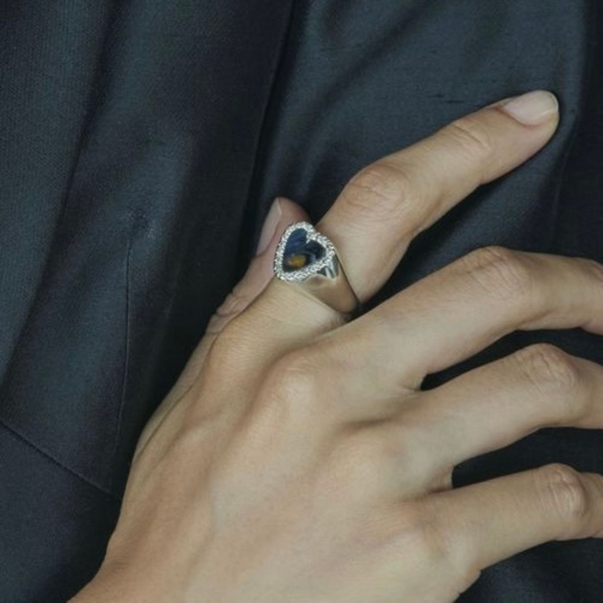 【お取り寄せ注文可能】Diamond Heart Stone Ring(BLACK×SILVER)